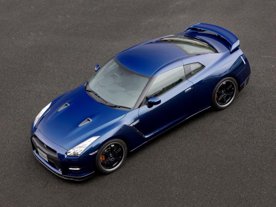  Nissan GT-R Track Pack 2012 года  (UK) (фото 6 из 20)